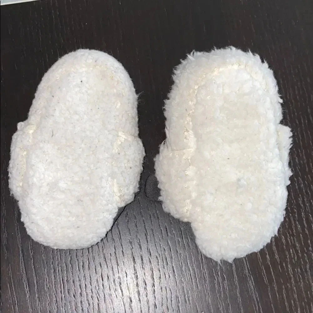 N/A baby slippers